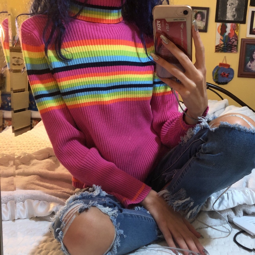 super unique rainbow 🌈 turtleneck sweater - Picture 1 of 4